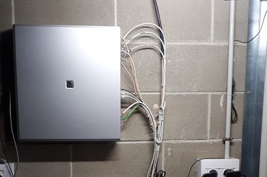 Empresa distribución - Montaje e instalación de centralita