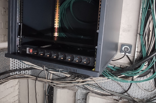 Pabellón de Fontajau - Reparación red y rack